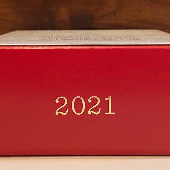 New Animaniacs Merry to the Max Hallmark Collectible Ornament - Picture 3 of 4